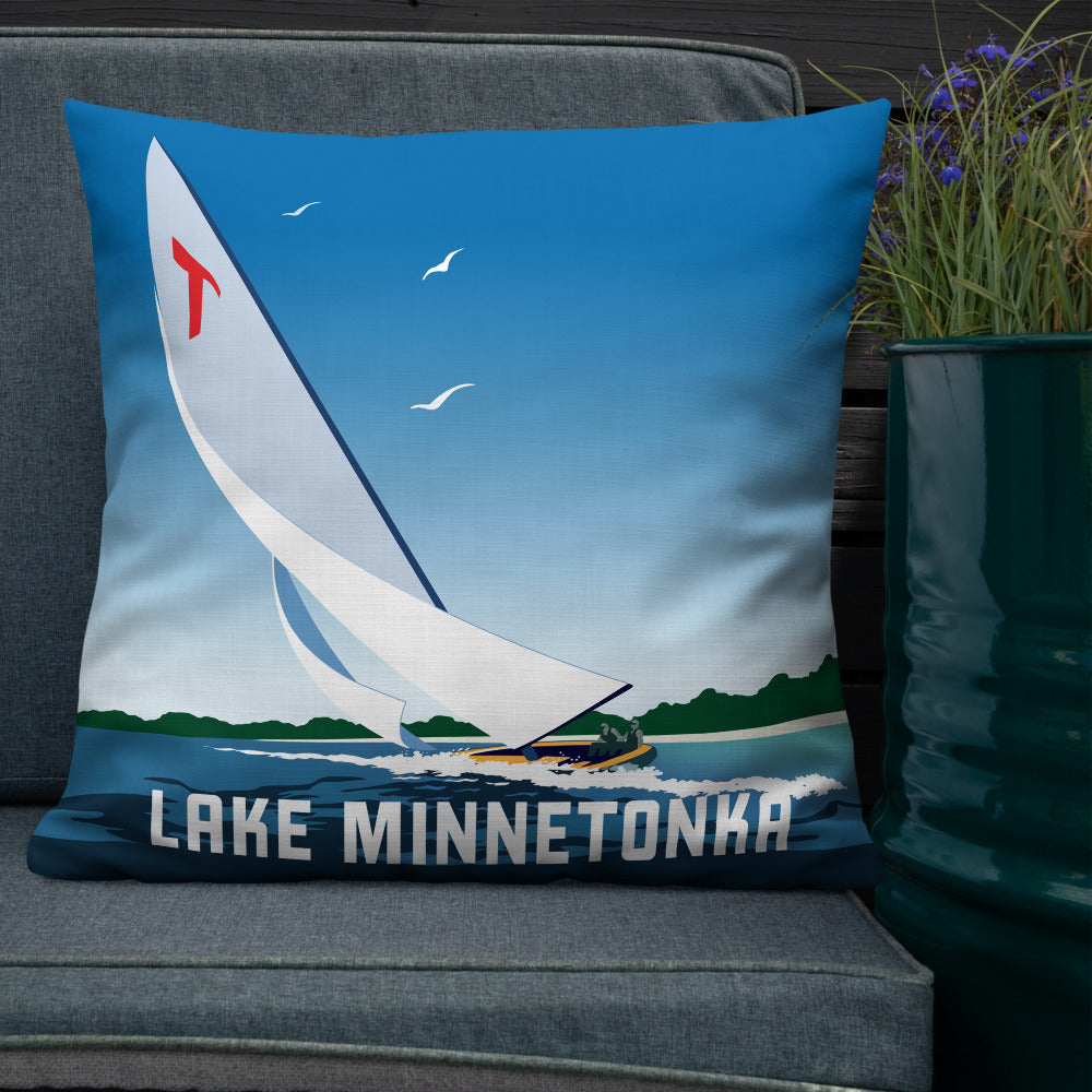 Landmark MN | Lake Minnetonka Yacht Clubs Throw Pillow